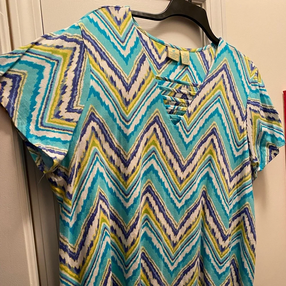 Caribbean Joe Plus 3X Turquoise Chevron Short Sleeved Knit Top, EUC - Picture 6 of 6